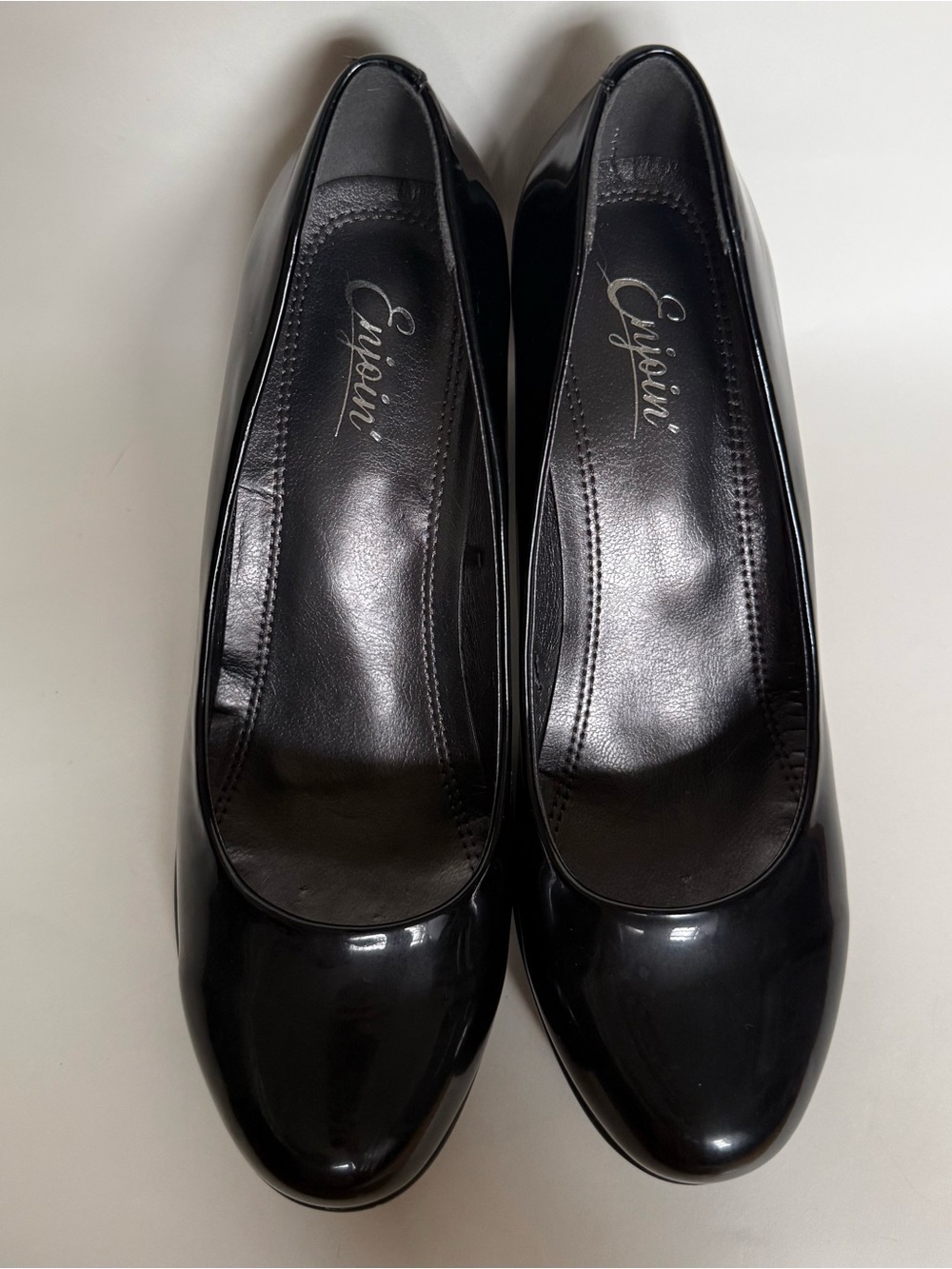 Shiny Chunky Black Heels - Picture 4 of 8